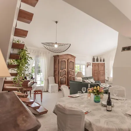 בית נופש Le Grand Liodrey Céreste