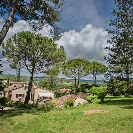 Le Grand Liodrey בית נופש *